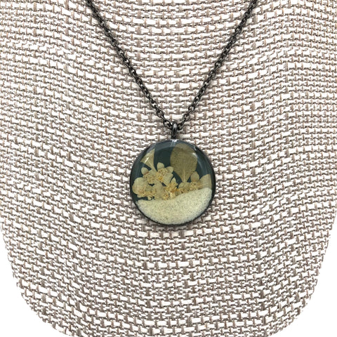 Dixon - Necklace - Medium Round - Succulents & Silver Leaf
