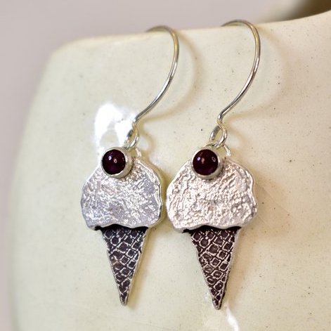 Chloeography - Earrings - I Scream for Ice Cream (Vanilla with Cherry) #ICEER-VANCHE