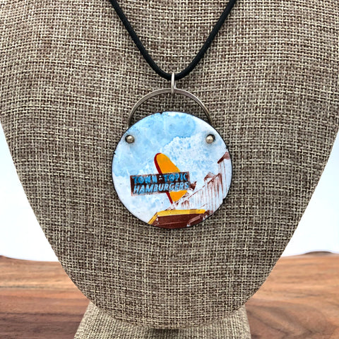 Denbow - Round Circle Necklace with Decal - assorted
