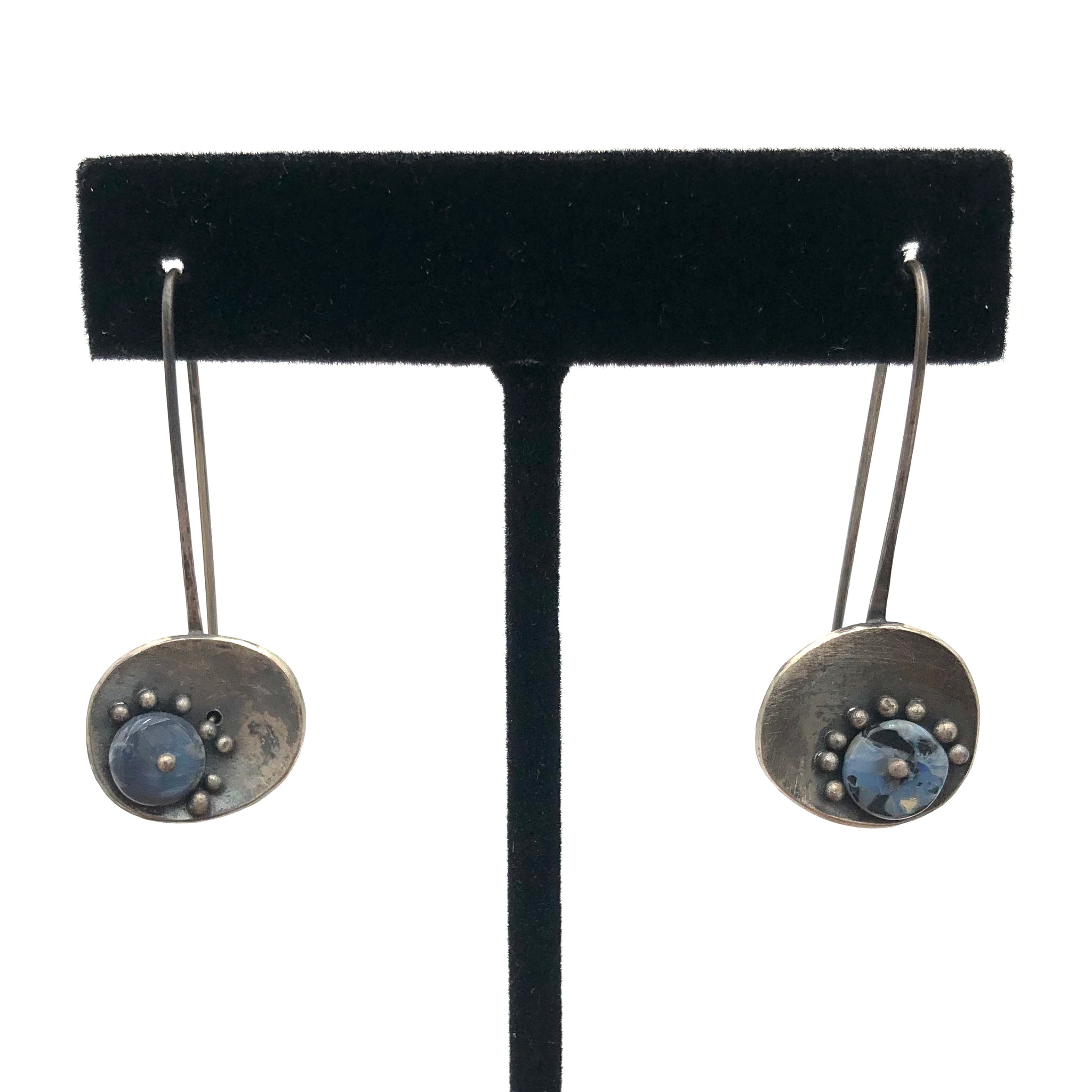 Denbow - Earrings - Silver Oval w/ Dot Accents - Faceted Black Pearl