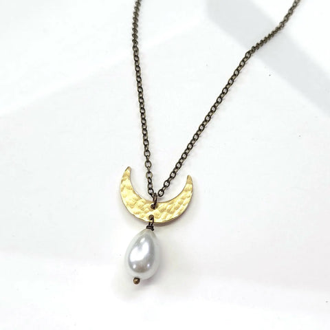 Edgy Petal - Necklace - Hammered Crescent Moon (Pearl) #PRL-51