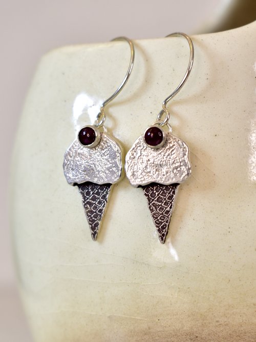 Chloeography - Earrings - I Scream for Ice Cream (Vanilla with Cherry) #ICEER-VANCHE