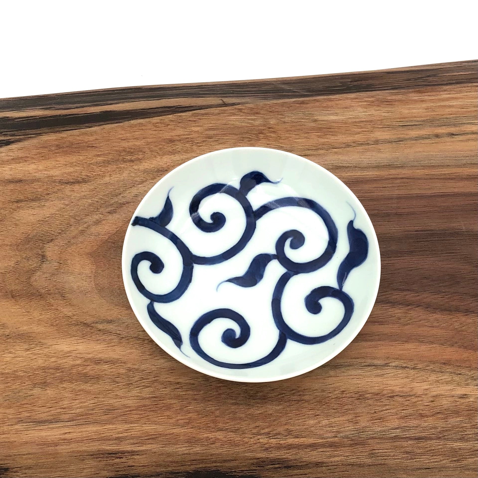 TRIPWARE Japan - 4" Painted Porcelain Ring Dish (Blue Arabesque)