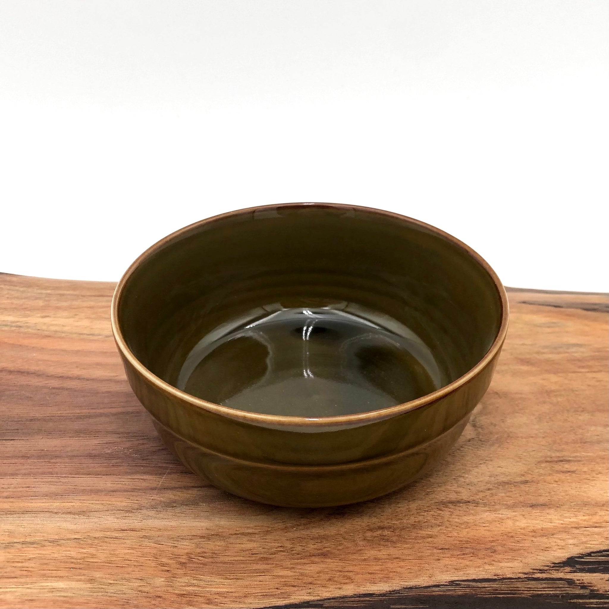 TRIPWARE Japan - Recycled Stoneware Ceramics - Medium Wide Bowl (Assorted Colors)