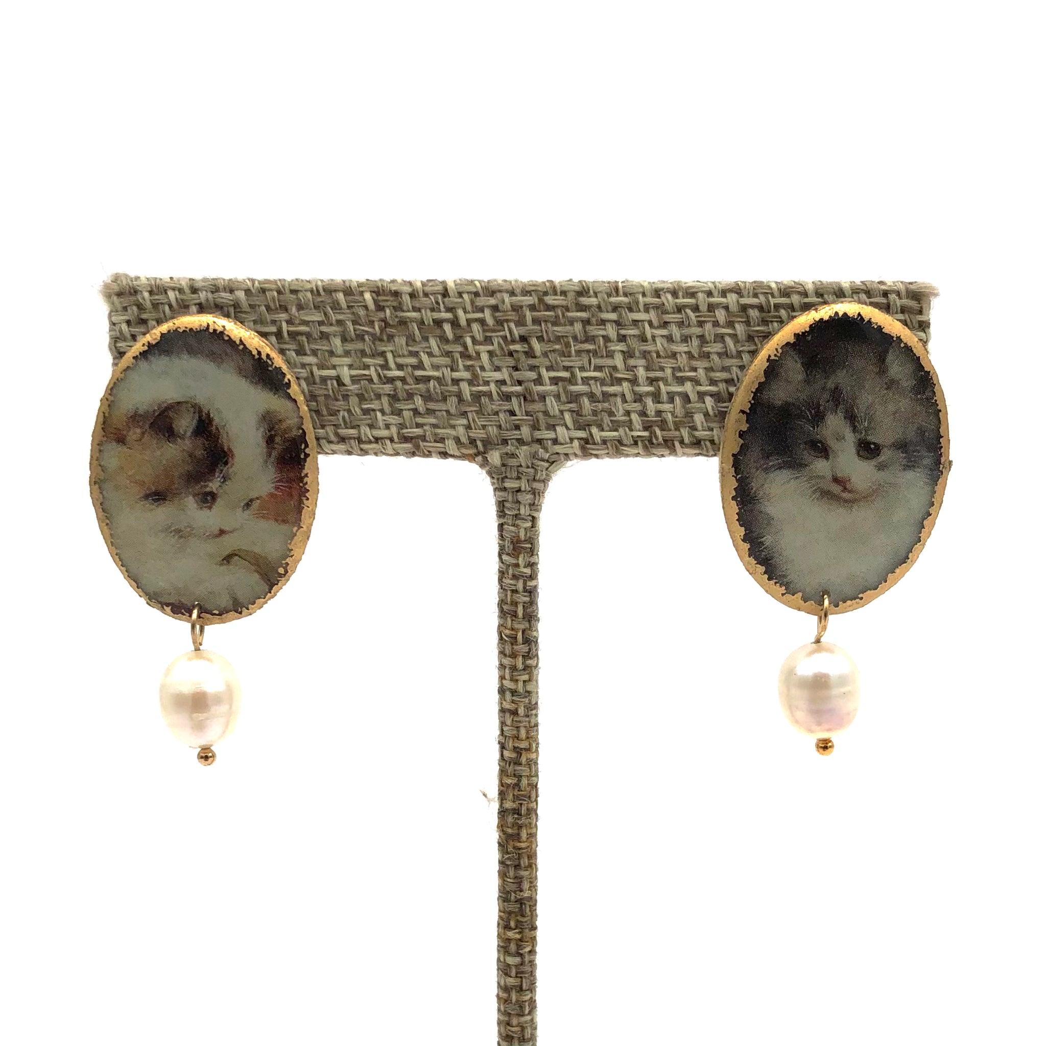 Folkloric Jewelry - Earrings - 'Victoria' Studs (Cat Portraits, Pearl)