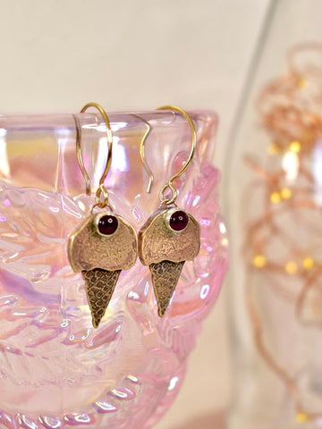 Chloeography - Earrings - I Scream for Ice Cream (Butterscotch with Cherry) #ICEER-BUTCHE
