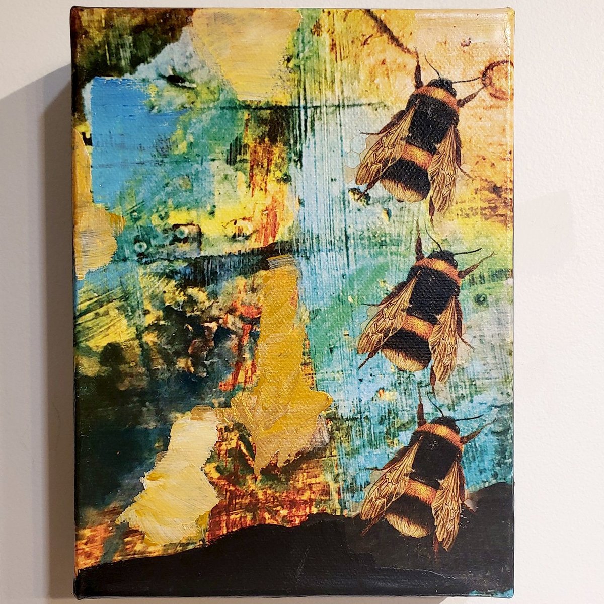 Van Leeuwen - Mixed Media Wall Hanging - Honey Bees (6" x 8")