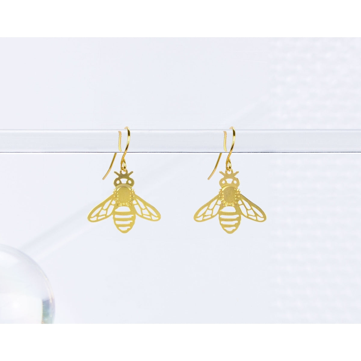 A Tea Leaf - Earrings - Honeybee - Short Ear Wires