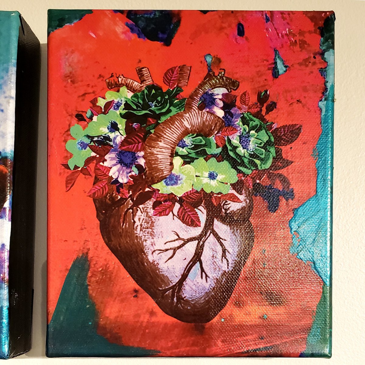 Van Leeuwen - Mixed Media Wall Hanging - Heart w/ Flowers (6" x 8")